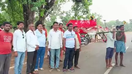 धुरकी: विषैले सांप के काटने से युवक की मौत, परिवार में छाया मातम