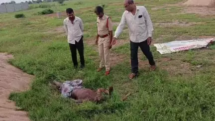 కాకినాడలో మృతదేహం కలకలం కేసు నమోదు చేసిన పోలీసులు