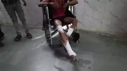 नरसिंहपुर: डोभी नदी के समीप 4 पहिया वाहन की टक्कर से बाइक सवार युवक हुआ घायल, जिला अस्पताल में उपचार जारी