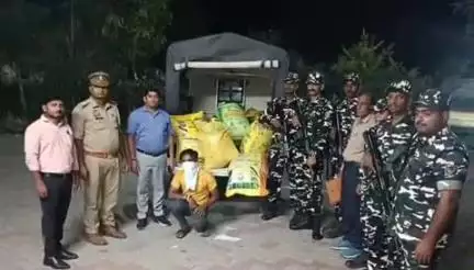 शोहरतगढ़: थाना शोहरतगढ़ पुलिस और SSB की संयुक्त टीम ने कोटिया बाजार में रखे 14 बोरी उर्वरक को किया बरामद