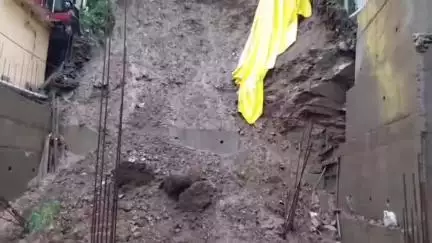शिमला शहरी: रविवार को शिमला में लैंडस्लाइड का कहर, खलीनी के मिस्ट चैंबर में दो घर खतरे की जद में