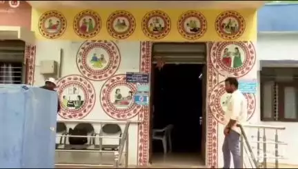 నగరంలోని ప్రాథమిక ఆరోగ్య కేంద్రాలలో వైద్య అధికారులు సిబ్బంది సమయ పాలన పాటించడం లేదని ఆరోపిస్తున్న రోగులు #localissue