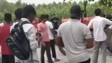 जगाधरी: यमुनानगर में हरियाणा रोडवेज के ड्राइवर का लापरवाही भरा वीडियो वायरल, सड़क पर खड़ी की चलती बस