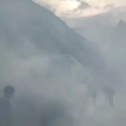 हंगरंग: किन्नौर के हांगो गाँव में HRTC बस की हालत खराब, धुंआ निकलने पर सड़क पर हुई खड़ी, वीडियो वायरल