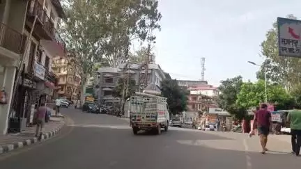 हमीरपुर: पिता की कार चोरी की आरोपी बेटी पर पहले से दर्ज है एनडीपीएस का केस, 2 दिनों से पुलिस कर रही है युवती की तलाश
