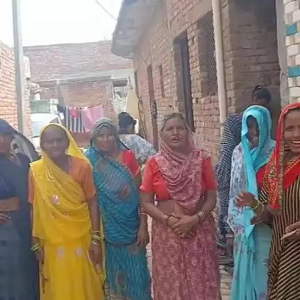राशन कम मिलने पर लोगों ने की कार्यवाही
