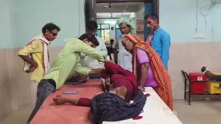 त्रिवेणीगंज: तेज रफ्तार से बचने के चक्कर में बाइक सवार गिरा, दो घायल