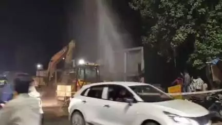 अजमेर: 9 नंबर पेट्रोल पंप पर विकास कार्यों में बड़ी लापरवाही, फटी पाइपलाइन से लाखों लीटर पानी बर्बाद, वायरल वीडियो आया सामने