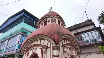 বারাসাত ১: ছোট জাগুলিয়ায় ছবি বিশ্বাসের প্রতিষ্ঠিত শিব মন্দিরে দুঃসাহসিক চুরি: মহাদেবের সোনার চোখ উপরে ফেলার চেষ্টা ,