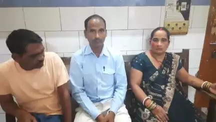 औरंगाबाद: मुफस्सिल थाना के आनंदपुरा रोड में बाइक के सामने अचानक आया बछड़ा, बाइक सवार दंपति गिरकर घायल, सदर अस्पताल में हुआ इलाज