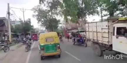 खुसरूपुर: मकसूदपुर गांव के पास दो सीएनजी ऑटो की टक्कर में खुसरूपुर की एक युवती घायल