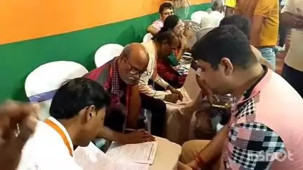 বালি-জগাছা: ভারতীয় জনতা পার্টির তরফ থেকে রক্তদান শিবির আয়োজন হাওড়া বেলেলিয়াস রোডে