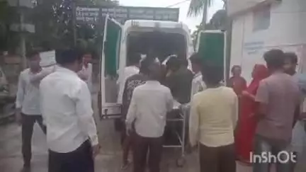 बिधूना: कल्यानपुर गांव के पास ई-रिक्शा पलटने से चालक घायल, स्वास्थ्य केंद्र में कराया गया भर्ती