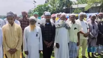 বালিজানা: হাচিলাবিলৰ উচ্ছেদিত শিবিৰত মৃত্যু হোৱা জয়তুন নেছাৰ  শোকাকুল পৰিৱেশত জানাজা সম্পন্ন