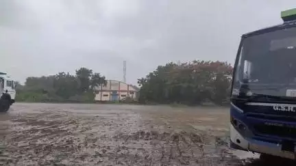 તળાજા: તળાજામાં ધોધમાર વરસાદ શરૂ
