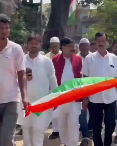 कोचाधामन: वक्फ संशोधन कानून के विरुद्ध 'वक्फ बचाओ दस्तूर बचाओ' को लेकर कोचाधामन के शिष्टमंडल पहुंचा गांधी मैदान पटना