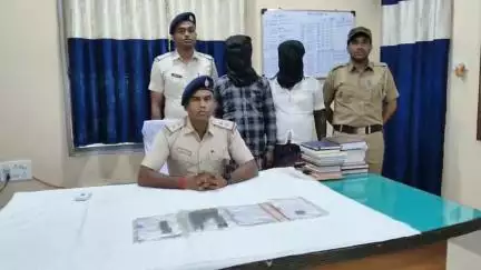 রানিনগর ২: গোধনপাড়া লছিমন মোর সংলগ্ন এলাকা থেকে একটি 7 MM পিস্তল ও ৪ রাউন্ড গুলি সহ গ্রেপ্তার হওয়া দুজনকে আদালতে পেশ