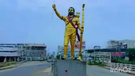 నర్సీపట్నంలో రెండు ఆర్ అండ్ బి వంతెనల మధ్య క్షత్రియ పరిషత్ ఆధ్వర్యంలో నిలువెత్తు అల్లూరి కాంచన విగ్రహాం ప్రతిష్టాపన