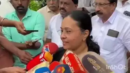 കോഴഞ്ചേരി: ഡോ. ഹാരീസ് പറഞ്ഞ  വിഷയങ്ങൾ പരിശോധിക്കുമെന്ന്   മന്ത്രി വീണാ ജോർജ് കുമ്പഴ അലങ്കാർ ടൂറിസ്റ്റ് ഹോമിൽ  മാധ്യമങ്ങളോട്  പറഞ്ഞു