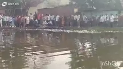 हाथरस: मुरसान के गांव नगला अनी में पोखर में डूबे ग्रामीण को 2 घंटे के रेस्क्यू के बाद निकाला गया, शव पोस्टमार्टम के लिए भेजा
