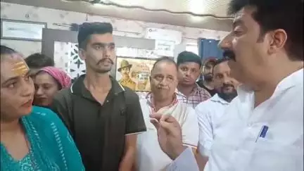 बंगाणा: बंगाणा अस्पताल में सेवाएं दे रहे डॉ. अतुल राणा के समर्थन में ग्रामीणों ने विधायक विवेक शर्मा को सौंपा ज्ञापन #jansamasya