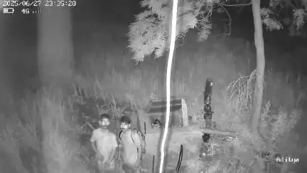 अमरोहा के गाव जलालपुर चोबरिया जॉजखैरा कालाखेडा मे स्टार्टर चोरो से किसान परेशान किसान ने खेत मे कैमरा लगा कर की वीडियो रिकॉर्ड जिस से एक व्यक्ति की पहचान निकट गाव जॉजखैरा निवासी चमन  के रूप मे हुई हैं