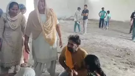 ਜਲਾਲਾਬਾਦ: ਜਲਾਲਾਬਾਦ ਦੇ ਪਿੰਡ ਟਿਵਾਣਾ ਵਿਖੇ ਨਸ਼ੇ ਕਾਰਨ ਨੌਜਵਾਨ ਦੀ ਮੌਤ, ਹੱਥ ਚ ਲੱਗਿਆ ਮਿਲਿਆ ਇੰਜੈਕਸ਼ਨ