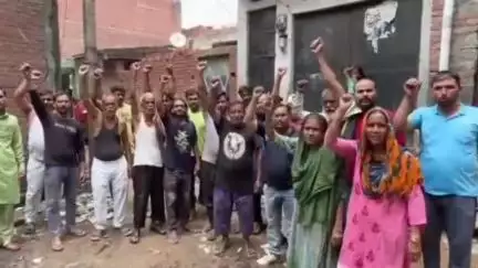 बरेली: हजियापुर में सड़क और नाली निर्माण का अभाव, बरसात में हर साल जलभराव से जूझ रहे हैं लोग #jansamasya