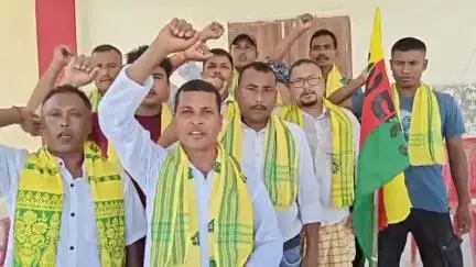 কোকৰাঝাৰ ভাগ: কলিপুখৰিত কে এচ ডি চিৰ বাৰ্ষিক অধিৱেশন,  কে এল অৰ সৈতে শান্তি চুক্তি কৰাৰ দাবিত আন্দোলন কৰাৰ সিদ্ধান্ত গ্ৰহণ
