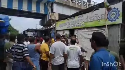 বারাসাত ১: কসবায় ছাত্রী গণধর্ষণের পর এবার বারাসাতে ভর দুপুরে এক ছাত্রীর শীলতাহানির অভিযোগ