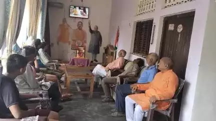 बूथ नंबर 30 अमौली ठाकुरान में नि० मंडल अध्यक्ष अखिलेश कुमार सिंह ने मन की बात कार्यक्रम की १२३ वीं कड़ी सुनी !