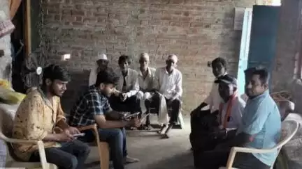 સંજેલી: ડુંગરા સહિત સંજેલી તાલુકામાં ફાર્મર રજિસ્ટ્રી બાકી હોય તેમના માટે ડોર-ટુ-ડોર ખાસ ઝુંબેશ હાથ ધરાઈ