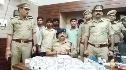 गुरबख्शगंज थाने की पुलिस टीम ने चोरी के सामान के साथ 6 अभियुक्तों को थानाक्षेत्र से किया गिरफ्तार, सिओ ने किया खुलासा