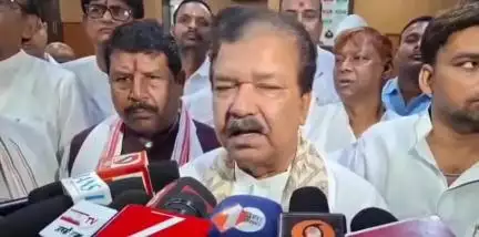 पटना ग्रामीण: BJP कार्यालय में दिलीप जायसवाल ने गरीब पसमांदा मुसलमानों से वक्फ कानून देखने की अपील की