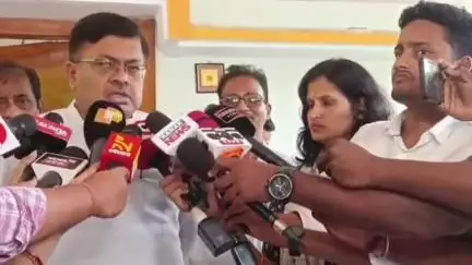 ଭୁବନେଶ୍ବର ମ୍ୟୁନିସିପାଲଟି କର୍ପୋରେସନ: ପୁରୀରେ ଦଳାଚକଟା ଘଟଣାରେ ଭୁବନେଶ୍ୱର ସ୍ଥିତ ବାସଭବନରେ ପ୍ରତିକ୍ରିୟା ରଖିଲେ ଆଇନ ମନ୍ତ୍ରୀ ପୃଥ୍ୱୀରାଜ ହରିଚନ୍ଦନ