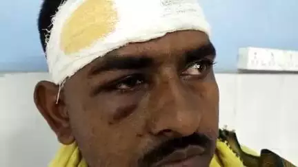 ताजपुर: मरीचा गांव में आम तोड़ने के विवाद में बड़े भाई ने छोटे भाई के साथ की मारपीट