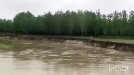 नकुड: सादुल्लापुर में मसखरा नदी का जलस्तर बढ़ने से किसानों की लाखों रुपए की फसलें नदी में समाई