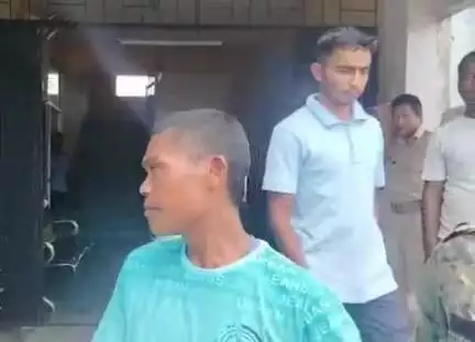 আলিপুরদুয়ার ২: ধওলা বস্তি ২ এলাকার বাসিন্দা যুবককে খুনের দায় গ্রেপ্তার বিকাশ রাভাকে পাঠানো হয়েছে আলিপুরদুয়ার জেলা আদালতে
