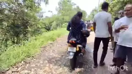 ଭଞ୍ଜନଗର: ଭଞ୍ଜନଗର ଘୁମୁସର ନୂଆଗାଁ ଯାହାକି ବିଜୁ ବାବୁ ଙ୍କ ପୌତିର୍କ ଗ୍ରାମର ଗ୍ରାମବାସୀ ଆଜି ବି ମୋଲିକ ସୁବିଧାରୁ ବଂଚିତ #jansamasya