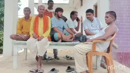तिलोई: सिंहपुर कैथन पुरवा गांव में मन की बात कार्यक्रम सुना गया