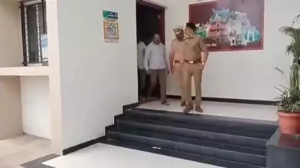 अल्पवयीन मुलीवर अत्याचार करणाऱ्या दोन नराधम शिक्षकांना जिल्हा व सत्र न्यायालयाने दोन दिवसाची पोलीस कोठडी सुनावली
