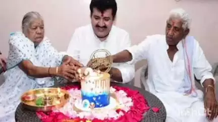 यवतमाळ: पालकमंत्री संजय राठोड यांच्या वाढदिवसानिमित्त विविध कार्यक्रम,यवतमाळ विश्रामगृह येथे स्वीकारणार नागरिकांच्या शुभेच्छा