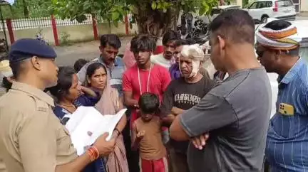 नरसिंहपुर: मजदूरी मांगने पर 5 लोगों ने 6 लोगों के साथ की मारपीट, एसपी ऑफिस पहुंचकर ASP को सौंपा ज्ञापन