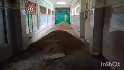 राजनांदगांव: जिला अस्पताल में पानी भरने से बचाव के लिए किया जा रहा कार्य : कलेक्टर