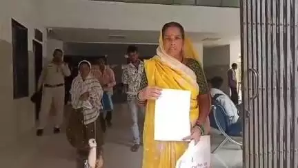 नरसिंहपुर: संजय वार्ड में पड़ोसी ने बुजुर्ग दंपति से की मारपीट, थाने में कार्रवाई न होने पर एसपी से गुहार