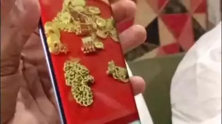 शिवपुरी नगर: शिवपुरी: गोल्ड लोन में धोखाधड़ी, युवक ने एक्सिस बैंक पर जेवर बदलने का आरोप लगाया