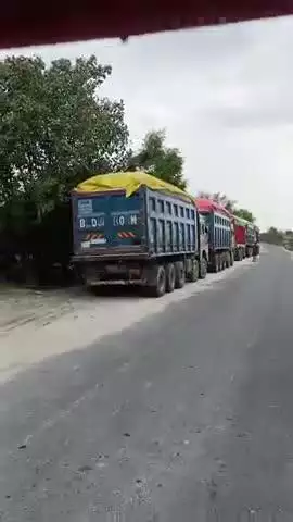 उन्नाव से कानपुर हर जगह पर राज कर रहे है भूह माफिया, जबकि किसानों को उनके ही खेत की माटी नहीं लेने देती* सरकार