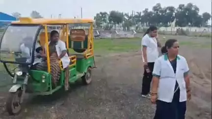 जांजगीर: जांजगीर में ड्राइविंग के प्रति बिहान की महिलाओं में दिखा व्यापक उत्साह, जिले में पहली बार महिलाएं सीख रहीं