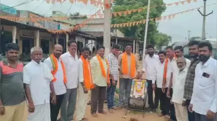 ఖానాపూర్: కడెం,ఖానాపూర్లో బిజెపి ఆధ్వర్యంలో మాజీ ఎంపీ రాథోడ్ రమేష్ ప్రథమ వర్ధంతి కార్యక్రమాలు నిర్వహణ