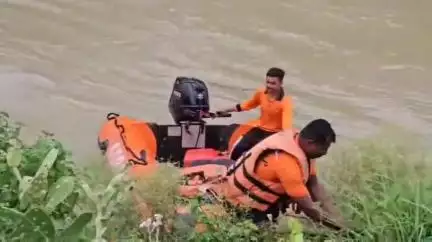 इकौना: बीती देर शाम सरयू नहर में डूबे युवक का शव गोविंदपुर सरयू नहर पुल के नीचे बरामद, कार्रवाई में जुटी पुलिस